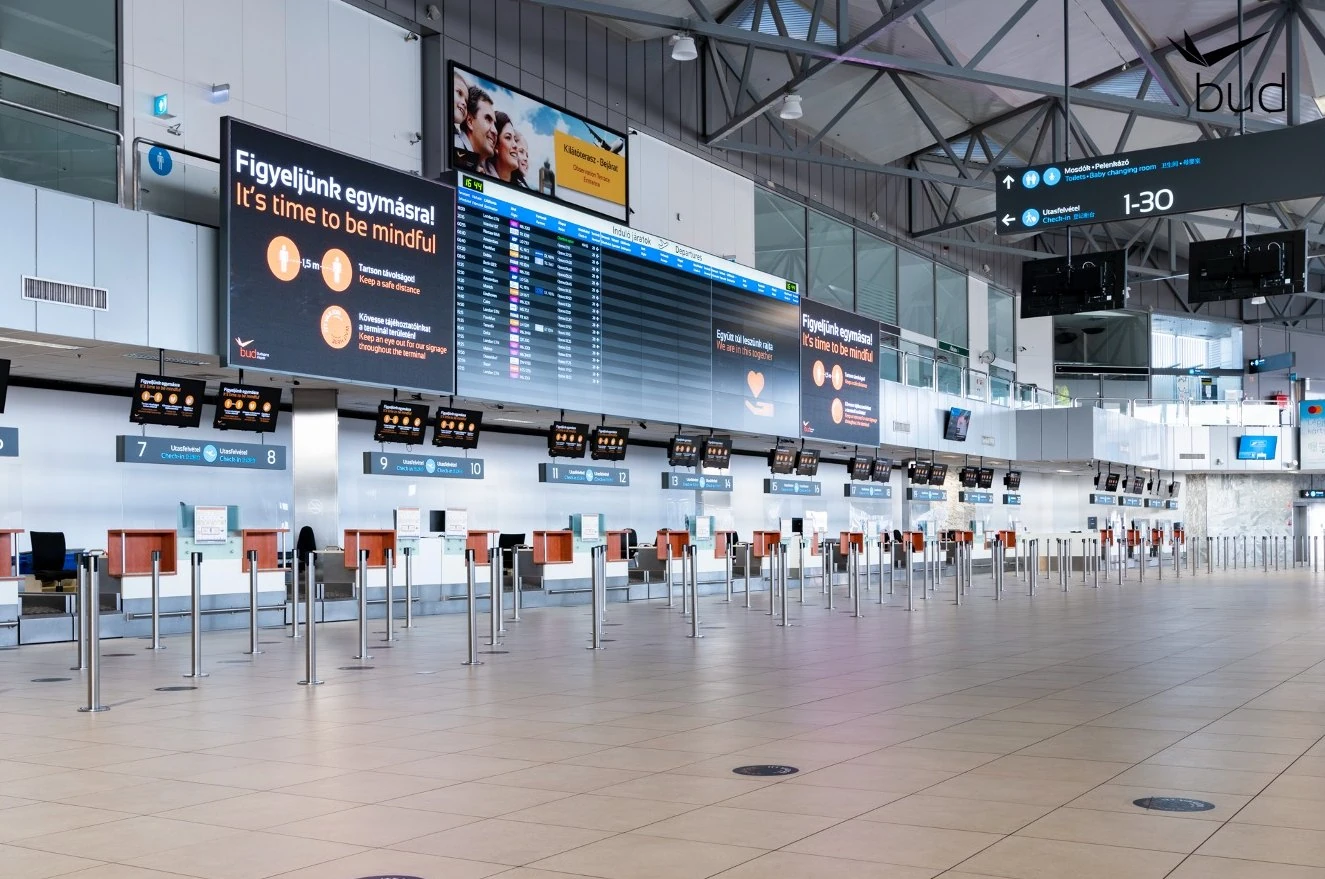Check-in hall of BUD Terminal 2